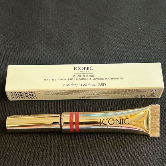 🌻 ICONIC VIXEN Vivid Ruby Red Cloud Kiss Matte Lip Mousse New FullSz - Picture 3 of 11